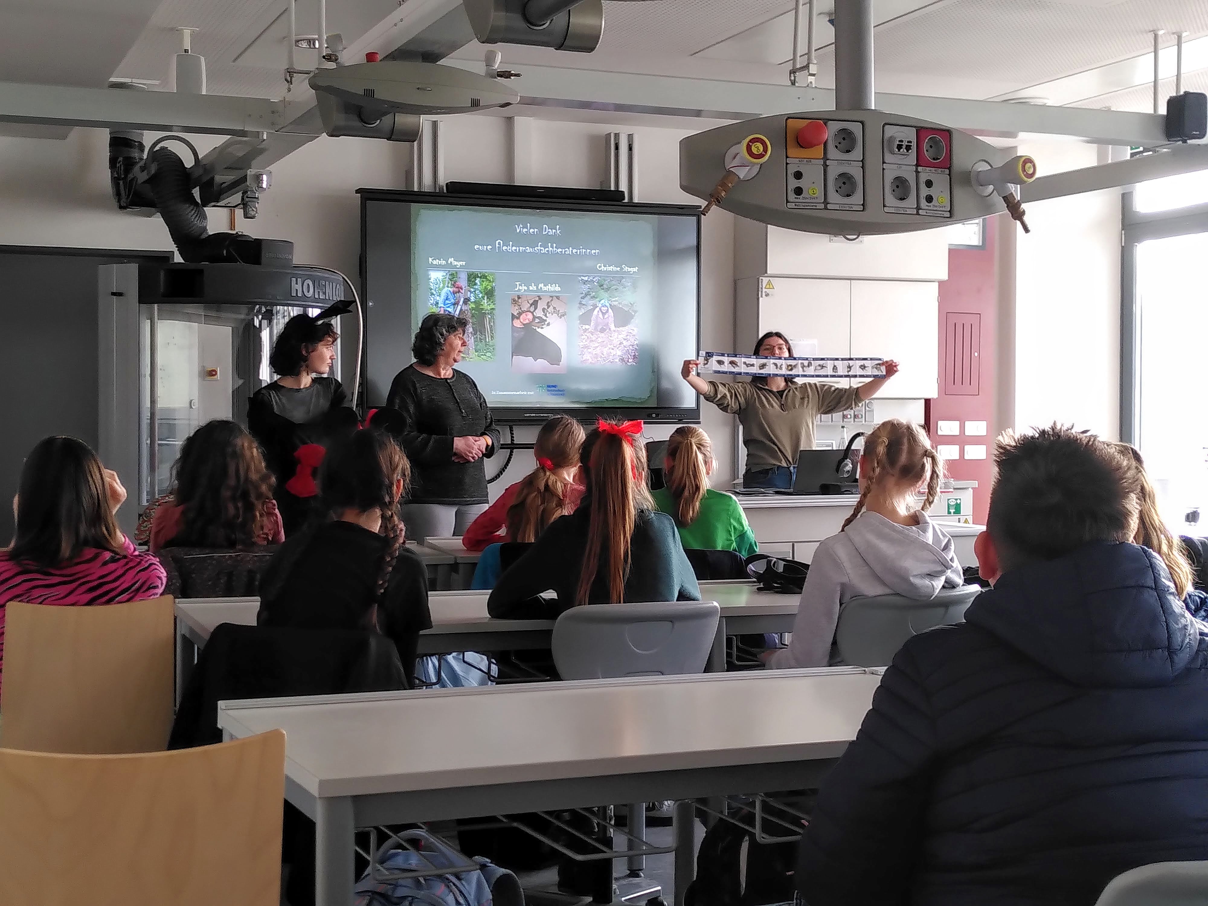 Viele Fragen wurden bei der Fledermaus-Aktion geklärt; Foto: K. Kahler